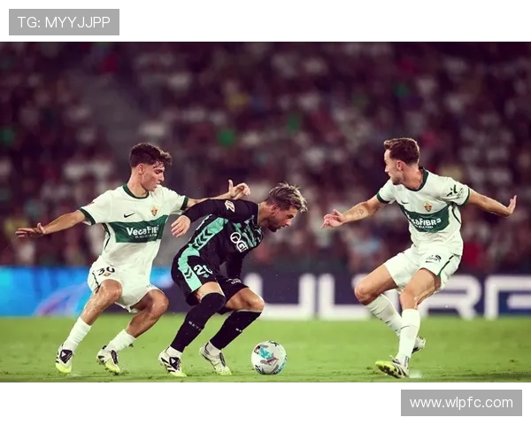 德容失误送点 巴萨遭皇家贝蒂斯绝平痛失三分 德容失误送点 巴萨遭皇家贝蒂斯绝平痛失三分