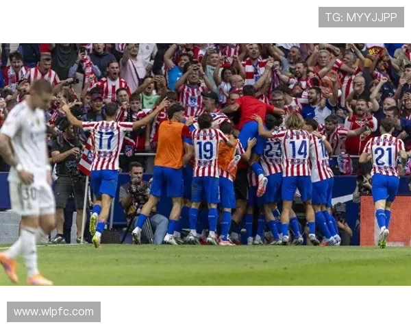 西甲焦点战贝林厄姆破门 皇马主场险胜巴萨锁定胜局 西甲焦点战贝林厄姆破门 皇马主场险胜巴萨锁定胜局