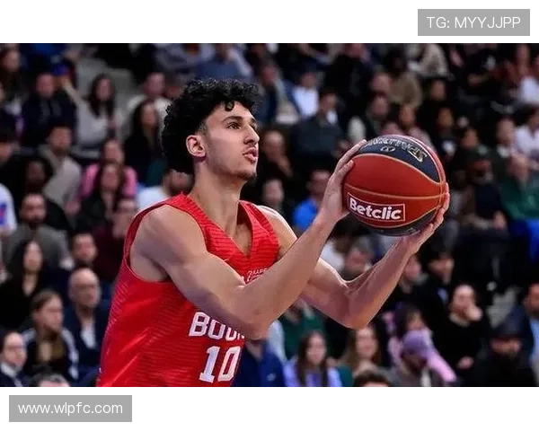 里萨谢21分波尔津吉斯贡献15分特雷杨缺阵老鹰轻取魔术