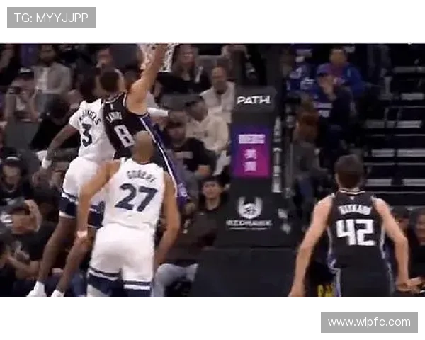 哈克斯空切接球一气呵成单臂隔扣文班亚马震撼全场